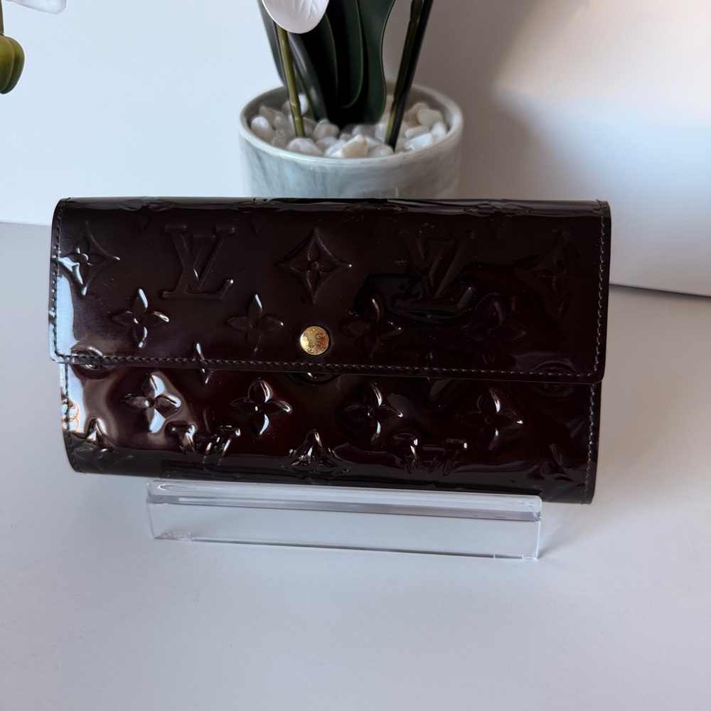 Louis Vuitton Vernis Sarah Wallet Amarante Burgundy w/Box and dust bag Full Set - Picture 2 of 16